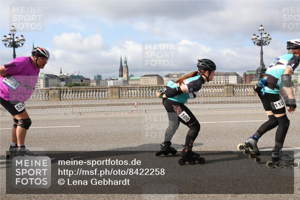 29.06.2025 - hella hamburg halbmarathon Lena Gebhardt http://msf.ph/oto/8422258 29.06.2025 08:57:48 Lombardsbrücke 20524, 524, 109, 10, 110 meine-sportfotos.de