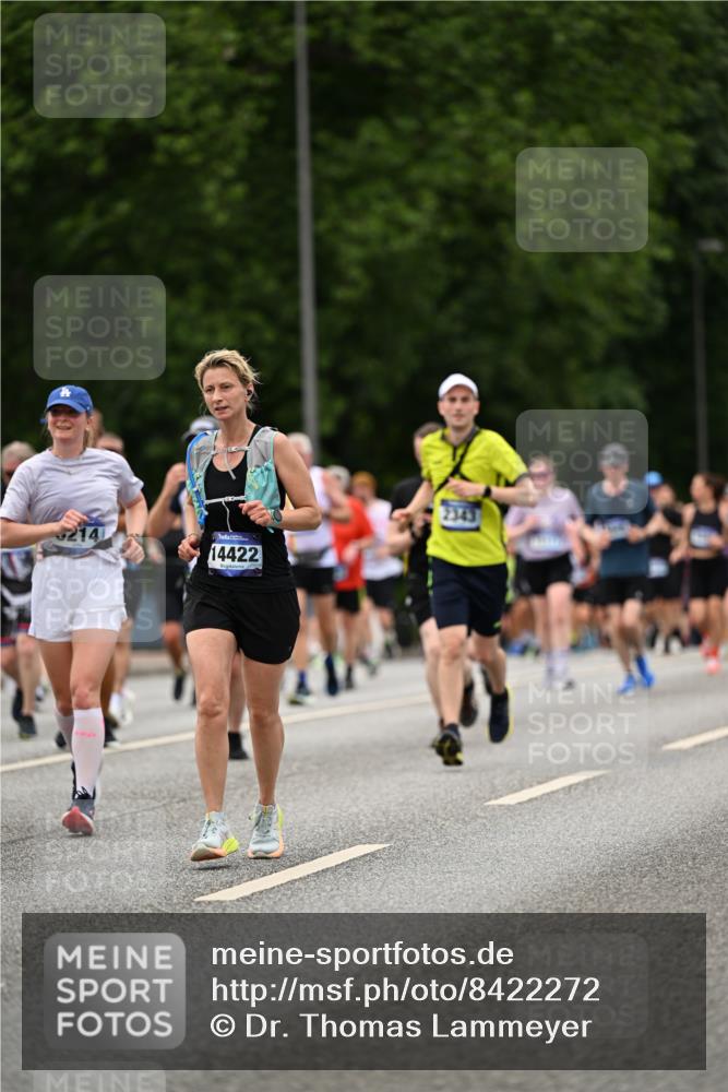 29.06.2025 - hella hamburg halbmarathon Dr. Thomas Lammeyer http://msf.ph/oto/8422272 29.06.2025 10:48:08 Kennedybrücke 1816, 1878, 2158, 2343, 2361, 3597, 4636, 5001, 5192, 5201, 5214, 5370, 5649, 5720, 6012, 6096, 6931, 7197, 7205, 8135, 8504, 9704, 9831, 9976, 10083, 10200, 10202, 11279 meine-sportfotos.de