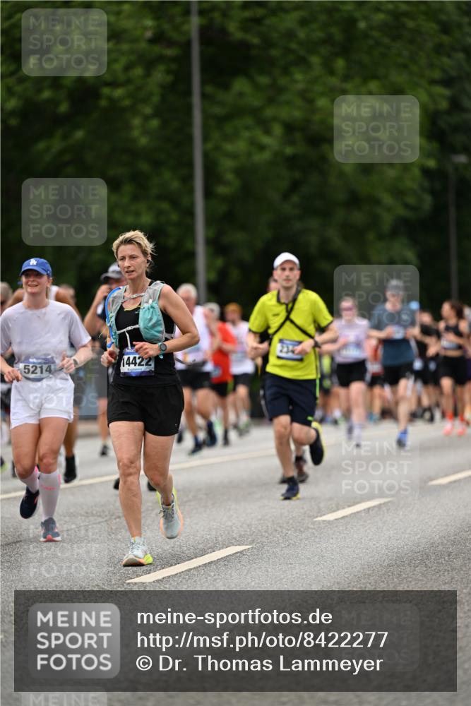 29.06.2025 - hella hamburg halbmarathon Dr. Thomas Lammeyer http://msf.ph/oto/8422277 29.06.2025 10:48:08 Kennedybrücke 1816, 1878, 2158, 2343, 2361, 3597, 4636, 5001, 5192, 5201, 5214, 5370, 5649, 5720, 6012, 6096, 6931, 7197, 7205, 8135, 8504, 9704, 9831, 9976, 10083, 10200, 10202, 11279 meine-sportfotos.de