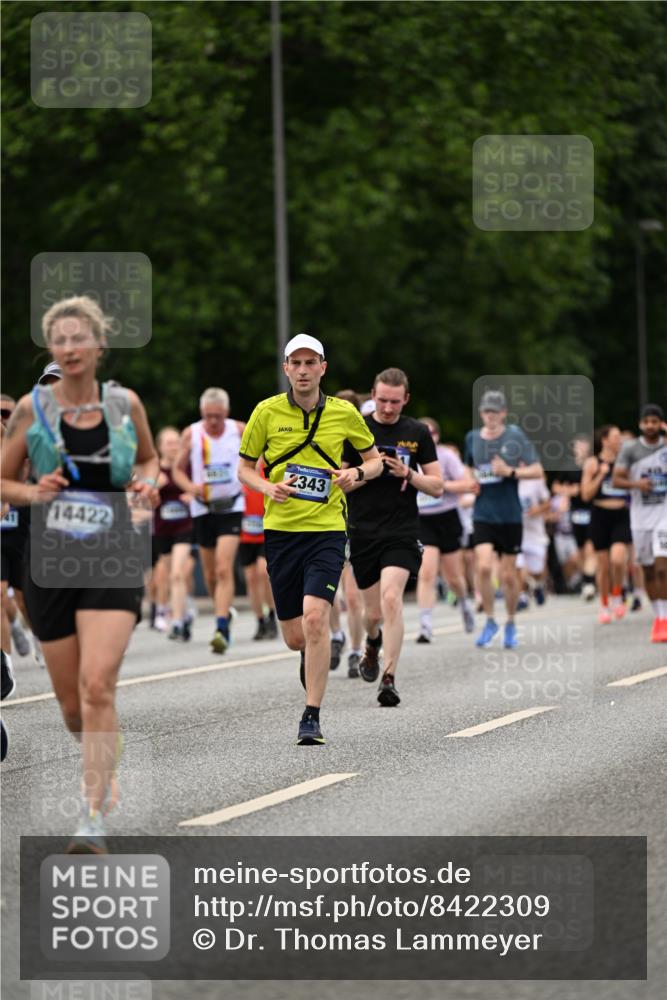 29.06.2025 - hella hamburg halbmarathon Dr. Thomas Lammeyer http://msf.ph/oto/8422309 29.06.2025 10:48:09 Kennedybrücke 1816, 1878, 2343, 2361, 3597, 4636, 5001, 5192, 5201, 5214, 5649, 5720, 6012, 6096, 6931, 7197, 7205, 8135, 8504, 9704, 9831, 10083, 10097, 10200, 10202, 11279 meine-sportfotos.de