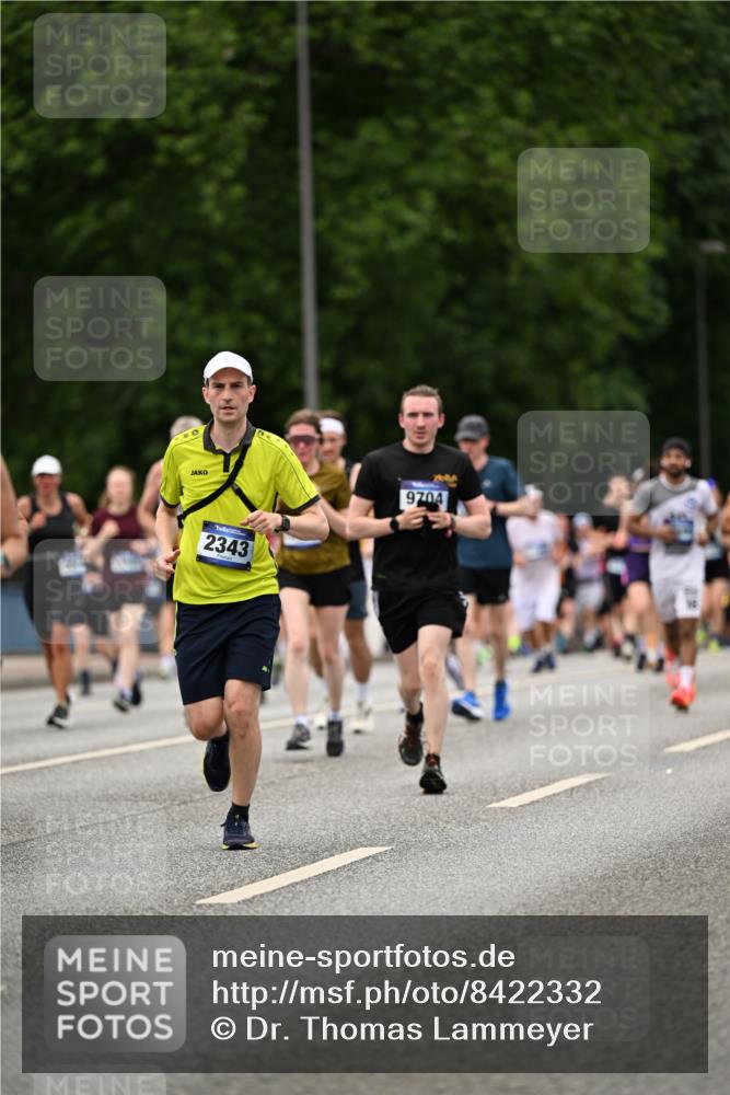 29.06.2025 - hella hamburg halbmarathon Dr. Thomas Lammeyer http://msf.ph/oto/8422332 29.06.2025 10:48:10 Kennedybrücke 1816, 1878, 2343, 2361, 3597, 4636, 4866, 5001, 5192, 5201, 5214, 5649, 5720, 6012, 6096, 6334, 6931, 7197, 7205, 8504, 9704, 9831, 10006, 10097, 10202, 11279 meine-sportfotos.de