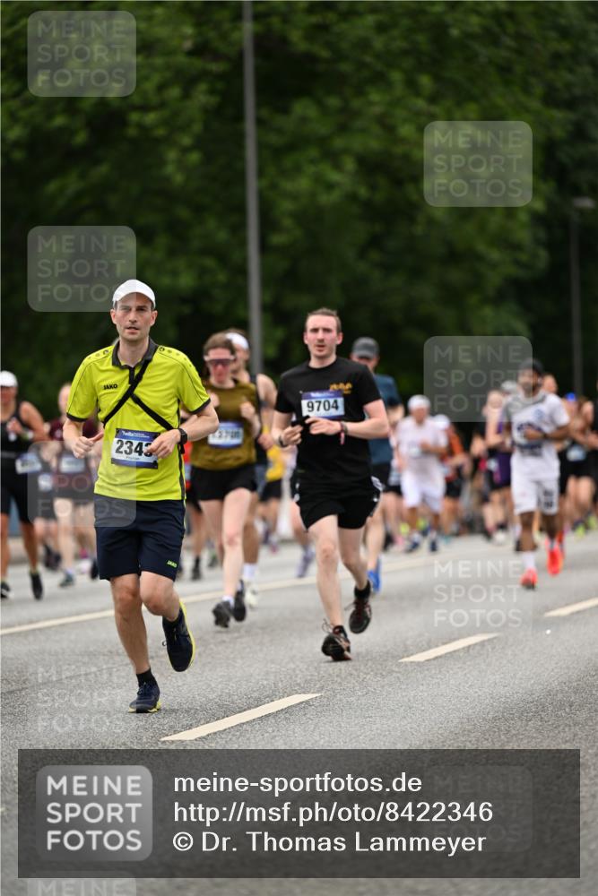 29.06.2025 - hella hamburg halbmarathon Dr. Thomas Lammeyer http://msf.ph/oto/8422346 29.06.2025 10:48:10 Kennedybrücke 1816, 1878, 2343, 2361, 3597, 4636, 4866, 5001, 5192, 5201, 5214, 5649, 5720, 6012, 6096, 6334, 6931, 7197, 7205, 8504, 9704, 9831, 10006, 10097, 10202, 11279 meine-sportfotos.de