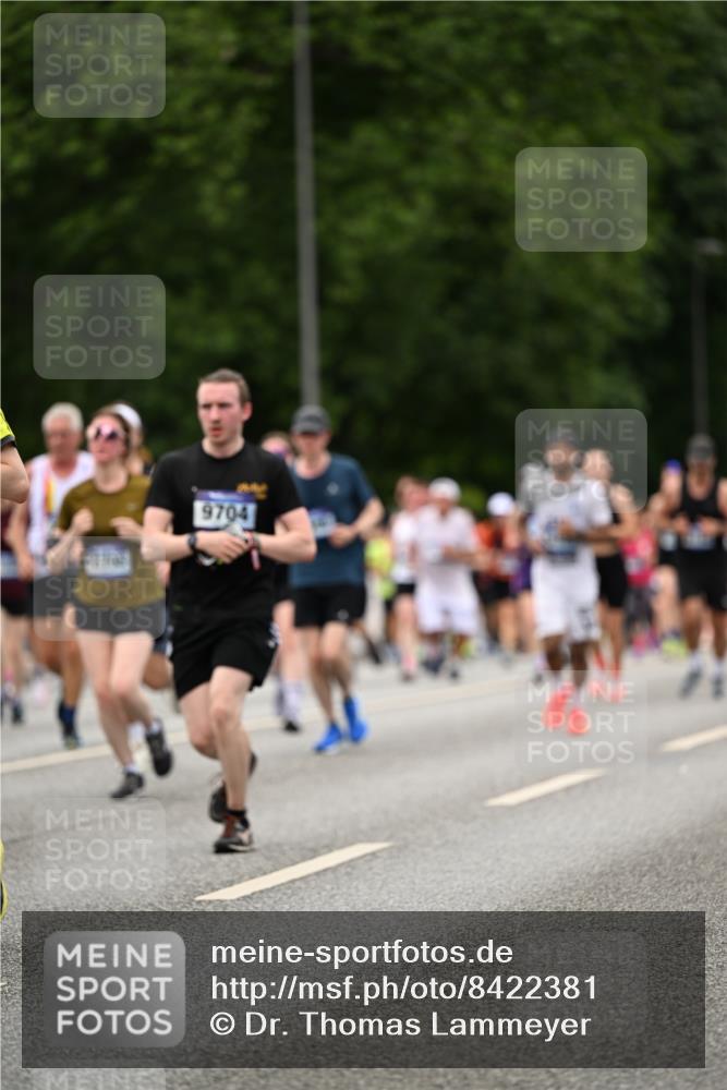 29.06.2025 - hella hamburg halbmarathon Dr. Thomas Lammeyer http://msf.ph/oto/8422381 29.06.2025 10:48:12 Kennedybrücke 1816, 2258, 2343, 2361, 3597, 4636, 4866, 5001, 5192, 5201, 5214, 5649, 5720, 5902, 5905, 6012, 6096, 6334, 6931, 7197, 7205, 8504, 9704, 10006, 10097, 10202, 10220, 11279 meine-sportfotos.de