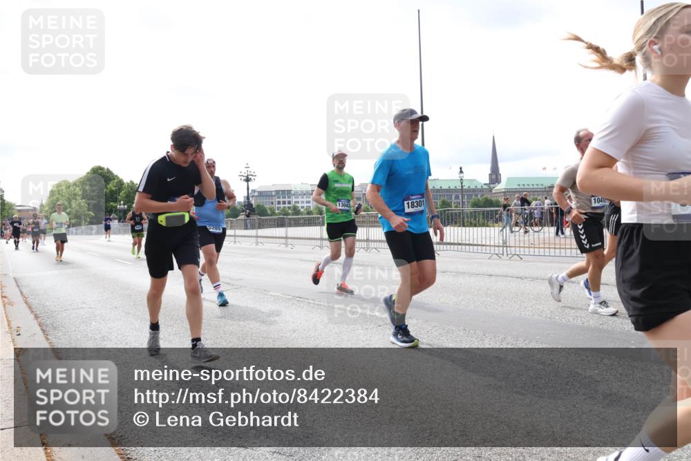 29.06.2025 - hella hamburg halbmarathon Lena Gebhardt http://msf.ph/oto/8422384 29.06.2025 10:27:54 Lombardsbrücke 5285, 13043, 18301, 1041, 1148, 2080, 3389, 4372, 5177, 5285, 5369, 5847, 6214, 6632, 7497, 7764, 7978, 8085, 8215, 9567, 9688, 10158, 10412, 10413, 11256, 11692, 11739, 12500, 12780, 12823, 12842, 13043, 13568, 13678, 13860, 14155, 14206, 15123, 15607, 15608, 16569, 16804, 16838, 17427, 17791, 18012, 18301, 18626, 18766 meine-sportfotos.de