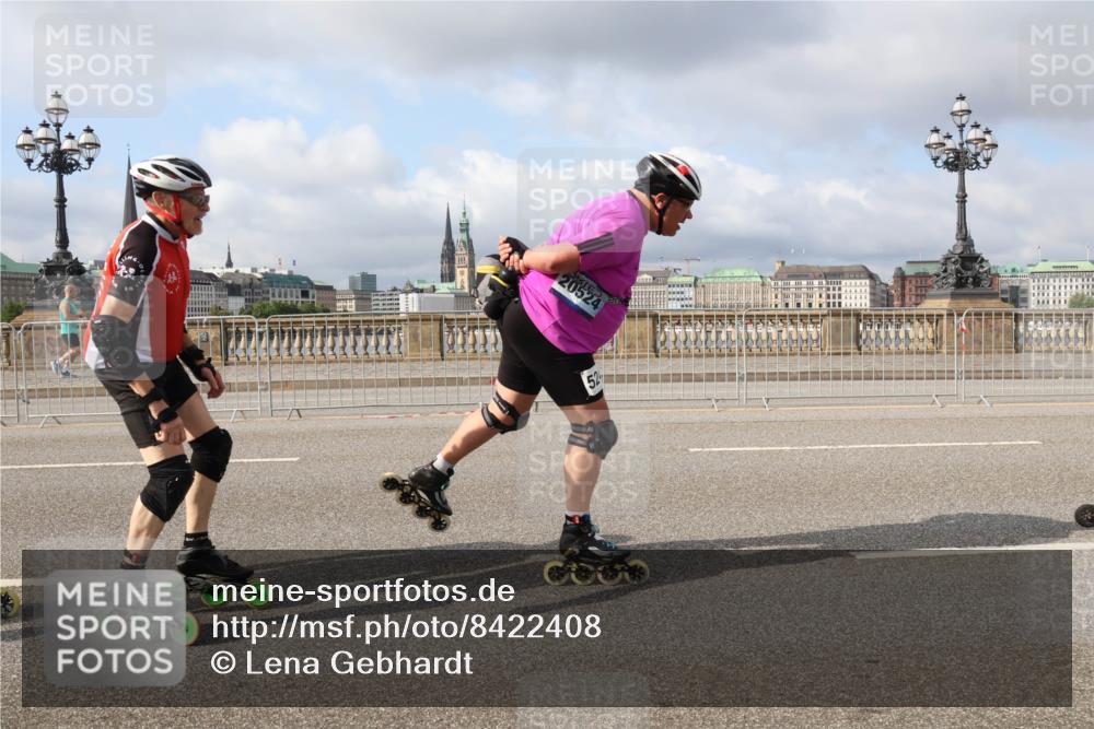 29.06.2025 - hella hamburg halbmarathon Lena Gebhardt http://msf.ph/oto/8422408 29.06.2025 08:57:49 Lombardsbrücke 20524, 52, 1000 meine-sportfotos.de