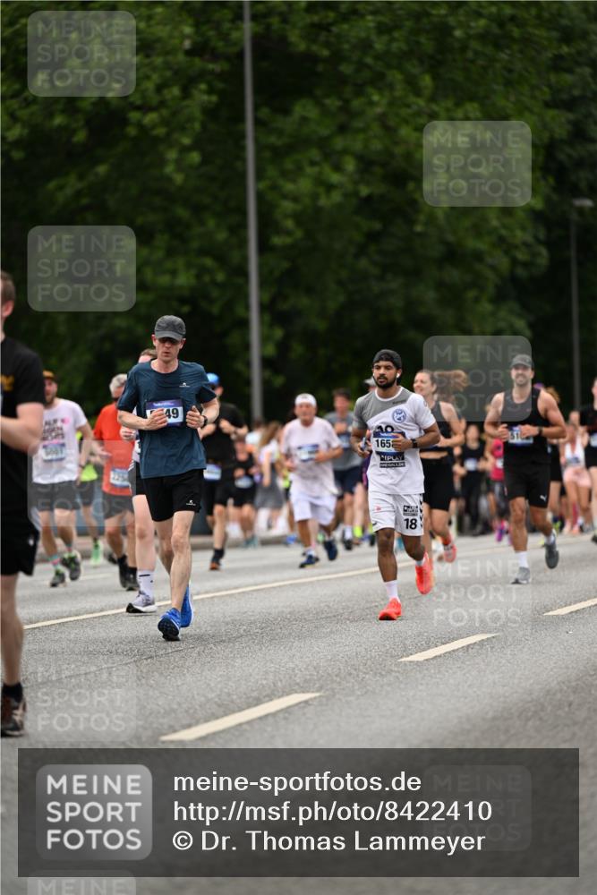 29.06.2025 - hella hamburg halbmarathon Dr. Thomas Lammeyer http://msf.ph/oto/8422410 29.06.2025 10:48:13 Kennedybrücke 1816, 2258, 2343, 2361, 3597, 4636, 4866, 5001, 5192, 5201, 5214, 5649, 5720, 5902, 5905, 6012, 6096, 6334, 6931, 7197, 7205, 8504, 9704, 9879, 10006, 10097, 10202, 10220, 11279 meine-sportfotos.de