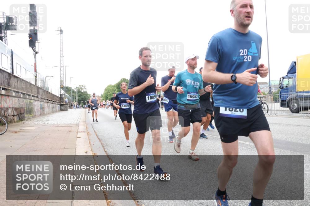 29.06.2025 - hella hamburg halbmarathon Lena Gebhardt http://msf.ph/oto/8422488 29.06.2025 10:52:49 Lombardsbrücke 14827, 16056, 9063, 16053, 20, 20, 20, 1369, 1826, 2146, 2291, 2362, 2420, 2528, 2701, 2983, 2988, 3140, 3227, 3645, 3787, 4591, 4729, 5360, 6135, 6521, 6671, 7032, 7511, 7681, 7735, 7737, 7812, 8641, 9068, 9070, 9103, 9545, 9731, 10055, 10080, 10392, 10417, 10568, 10600, 10661, 10879, 10928, 10981, 11084, 11297, 11520, 11524, 11919, 12127, 12128, 12546, 12994, 13489, 14009, 14765, 14807, 14977, 14979, 16137 meine-sportfotos.de