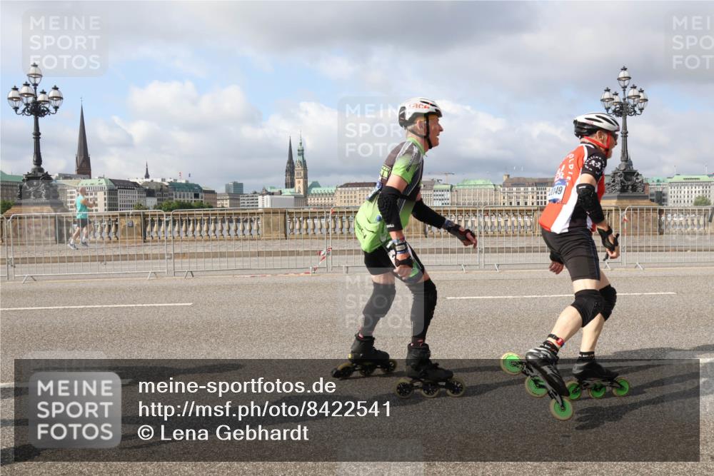 29.06.2025 - hella hamburg halbmarathon Lena Gebhardt http://msf.ph/oto/8422541 29.06.2025 08:57:49 Lombardsbrücke  meine-sportfotos.de