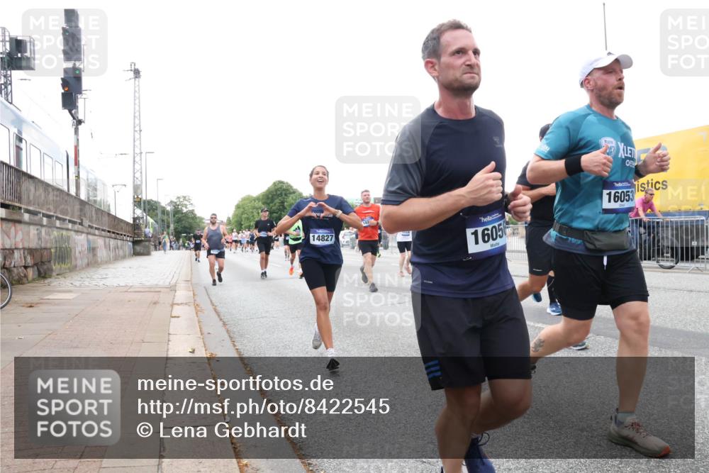 29.06.2025 - hella hamburg halbmarathon Lena Gebhardt http://msf.ph/oto/8422545 29.06.2025 10:52:50 Lombardsbrücke 14827, 1605, 79, 16053, 1369, 1826, 2146, 2291, 2362, 2420, 2528, 2701, 2983, 2988, 3140, 3227, 3787, 4591, 4729, 5360, 6135, 6521, 6671, 7032, 7511, 7681, 7735, 7737, 7812, 8641, 9068, 9070, 9103, 9545, 9731, 10055, 10080, 10392, 10417, 10568, 10600, 10661, 10879, 10928, 10981, 11084, 11297, 11520, 11524, 11919, 12127, 12128, 12546, 12994, 13489, 14009, 14765, 14807, 14977, 14979, 16137 meine-sportfotos.de