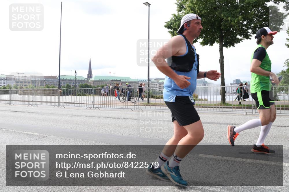 29.06.2025 - hella hamburg halbmarathon Lena Gebhardt http://msf.ph/oto/8422579 29.06.2025 10:27:56 Lombardsbrücke 1148, 2080, 3389, 4372, 5177, 5285, 5369, 5847, 6214, 6632, 7497, 7764, 7978, 8085, 8215, 9567, 9688, 10158, 10412, 10413, 11692, 11739, 12500, 12780, 12823, 12842, 13043, 13568, 13678, 13860, 14017, 14155, 14206, 15123, 15607, 15608, 16569, 16804, 16838, 17427, 17791, 18012, 18256, 18301, 18626, 18766 meine-sportfotos.de