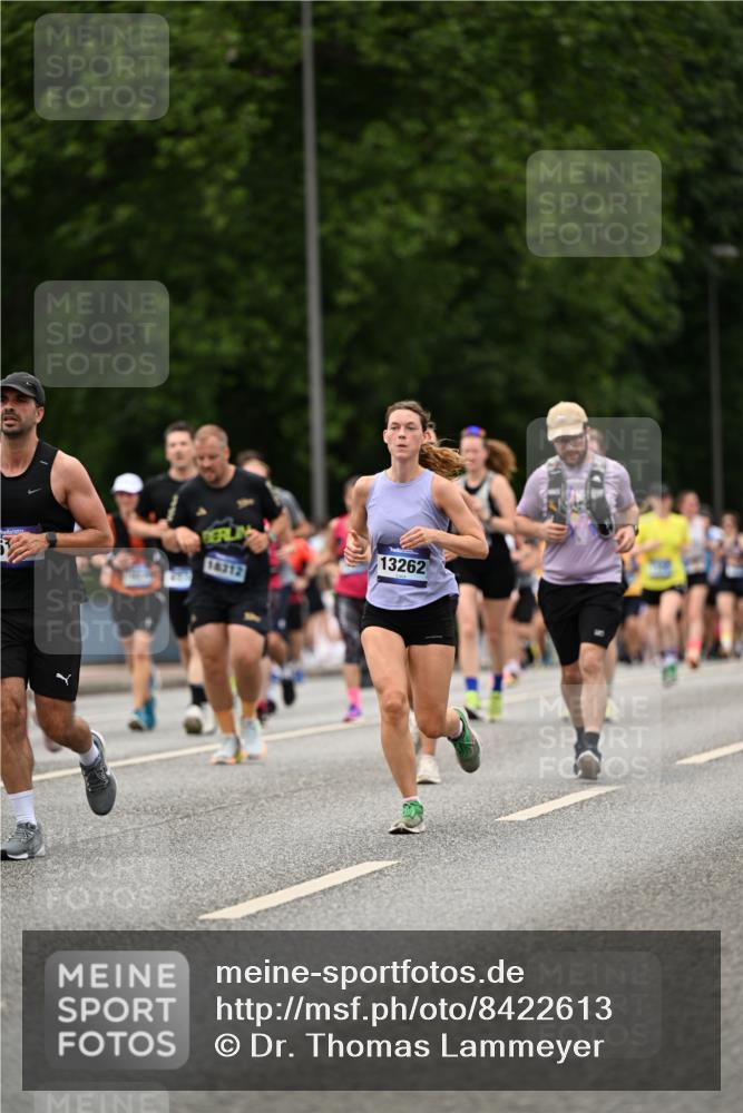 29.06.2025 - hella hamburg halbmarathon Dr. Thomas Lammeyer http://msf.ph/oto/8422613 29.06.2025 10:48:19 Kennedybrücke 1400, 1459, 1816, 2258, 2343, 2733, 3597, 4636, 4866, 5001, 5192, 5201, 5214, 5649, 5902, 5905, 6096, 6226, 6334, 6931, 7197, 7205, 8504, 9704, 9879, 10006, 10097, 10220, 11093, 11279 meine-sportfotos.de