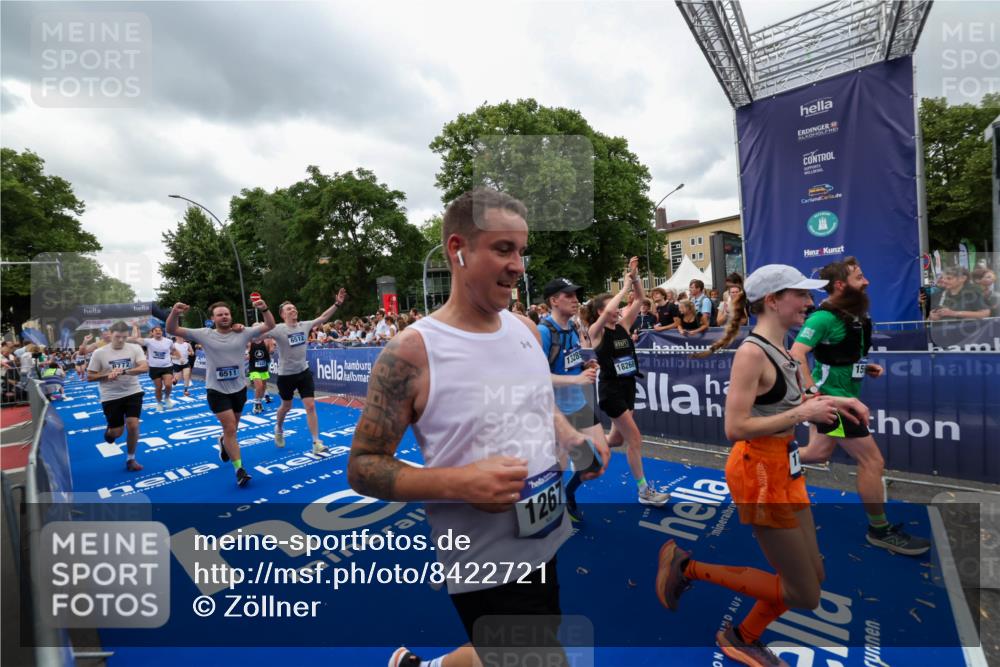 29.06.2025 - hella hamburg halbmarathon Zöllner http://msf.ph/oto/8422721 29.06.2025 10:54:28 Ziel 1267, 1442, 3426, 4635, 4868, 6511, 6512, 7129, 8772, 11009, 11797, 11799, 12321, 12362, 13289, 15946, 16327, 16879, 17698, 18268, 19067 meine-sportfotos.de