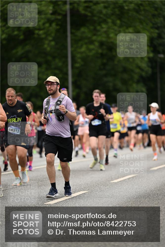 29.06.2025 - hella hamburg halbmarathon Dr. Thomas Lammeyer http://msf.ph/oto/8422753 29.06.2025 10:48:22 Kennedybrücke 1026, 1400, 1459, 2258, 2343, 2674, 2733, 3597, 4636, 4866, 5001, 5192, 5201, 5214, 5649, 5902, 5905, 6096, 6226, 6334, 6931, 7197, 8058, 8504, 8591, 9704, 9879, 10006, 10097, 10220, 10285, 10553, 11093, 11279 meine-sportfotos.de