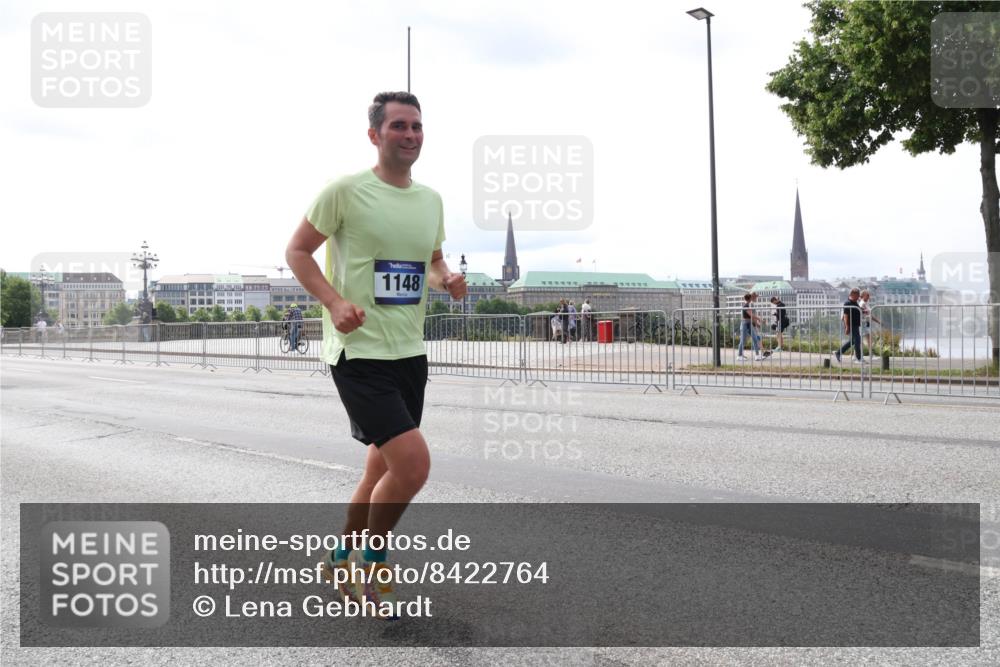 29.06.2025 - hella hamburg halbmarathon Lena Gebhardt http://msf.ph/oto/8422764 29.06.2025 10:28:00 Lombardsbrücke 1148, 1148, 2080, 3389, 3445, 5177, 5369, 5604, 5847, 6214, 6632, 7497, 7764, 7978, 8085, 8215, 9567, 9653, 9654, 9688, 10158, 10412, 10413, 11692, 11739, 12780, 12823, 12842, 13043, 13568, 13678, 13860, 14017, 14155, 14206, 15123, 15607, 15608, 16569, 16804, 16838, 17427, 17791, 18012, 18256, 18301, 18626 meine-sportfotos.de