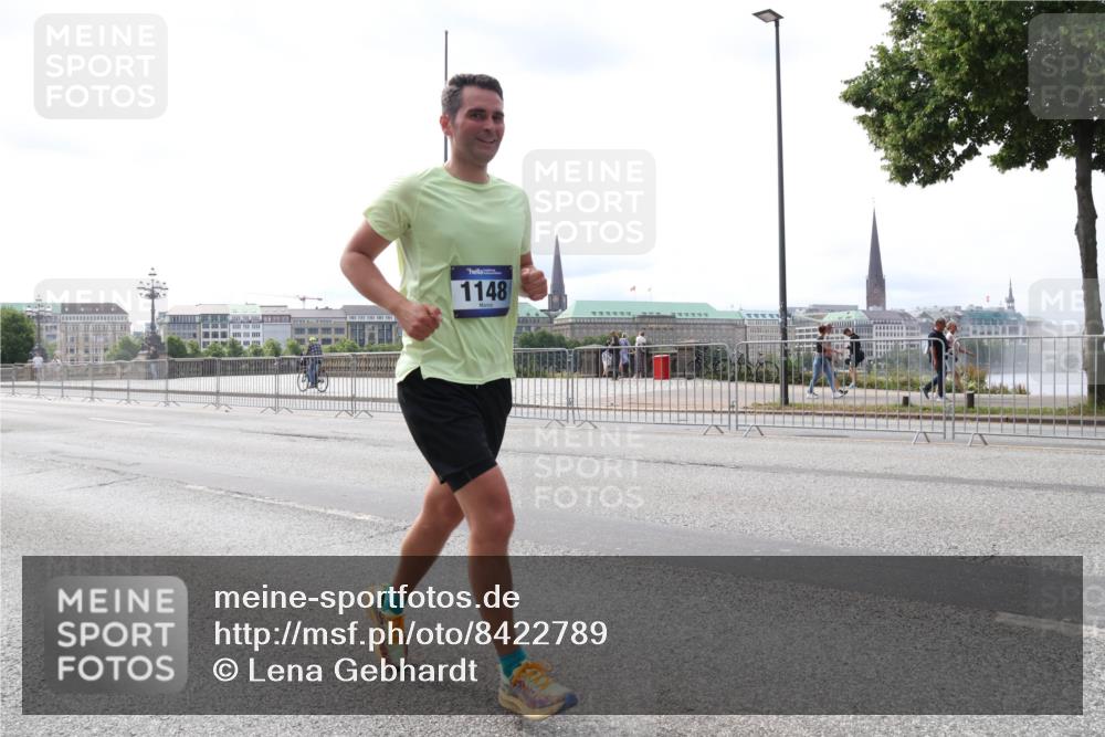 29.06.2025 - hella hamburg halbmarathon Lena Gebhardt http://msf.ph/oto/8422789 29.06.2025 10:28:00 Lombardsbrücke 1148, 1148, 2080, 3389, 3445, 5177, 5369, 5604, 5847, 6214, 6632, 7497, 7764, 7978, 8085, 8215, 9567, 9653, 9654, 9688, 10158, 10412, 10413, 11692, 11739, 12780, 12823, 12842, 13043, 13568, 13678, 13860, 14017, 14155, 14206, 15123, 15607, 15608, 16569, 16804, 16838, 17427, 17791, 18012, 18256, 18301, 18626 meine-sportfotos.de