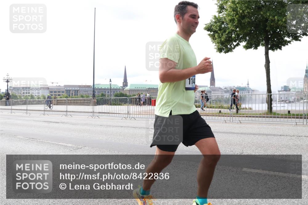29.06.2025 - hella hamburg halbmarathon Lena Gebhardt http://msf.ph/oto/8422836 29.06.2025 10:28:00 Lombardsbrücke 114, 1148, 2080, 3389, 3445, 5177, 5369, 5604, 5847, 6214, 6632, 7497, 7764, 7978, 8085, 8215, 9567, 9653, 9654, 9688, 10158, 10412, 10413, 11692, 11739, 12780, 12823, 12842, 13043, 13568, 13678, 13860, 14017, 14155, 14206, 15123, 15607, 15608, 16569, 16804, 16838, 17427, 17791, 18012, 18256, 18301, 18626 meine-sportfotos.de