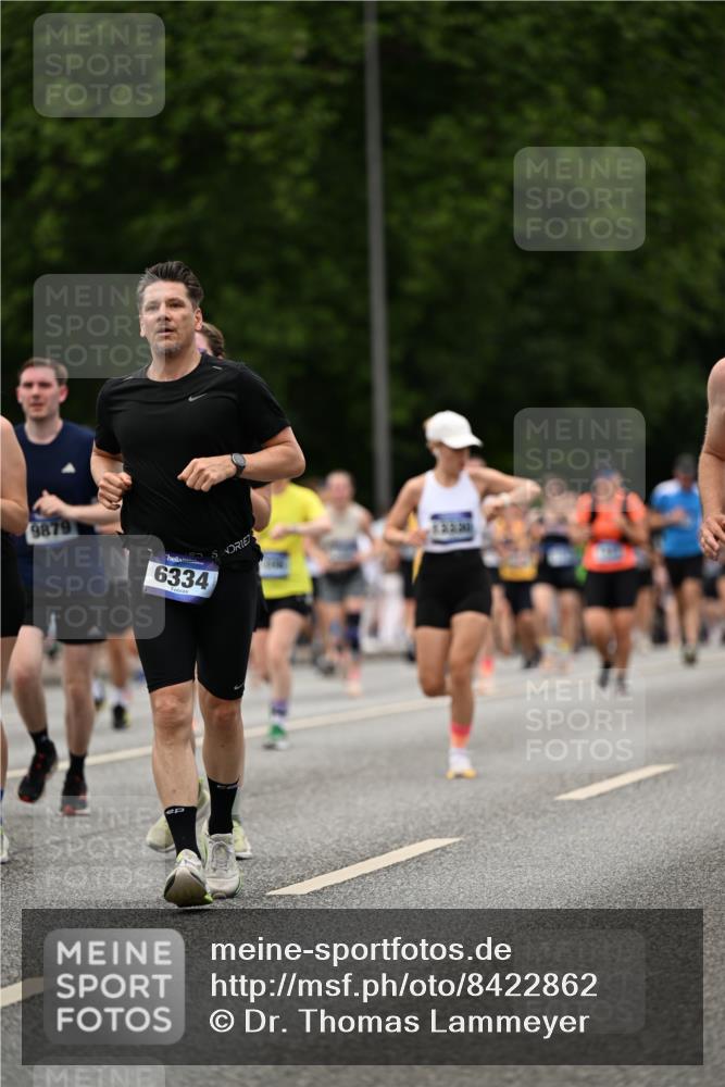 29.06.2025 - hella hamburg halbmarathon Dr. Thomas Lammeyer http://msf.ph/oto/8422862 29.06.2025 10:48:25 Kennedybrücke 1026, 1400, 1459, 1802, 1804, 2258, 2343, 2674, 2733, 3065, 3597, 4636, 4866, 5001, 5127, 5192, 5201, 5214, 5649, 5902, 5905, 6226, 6334, 6931, 7197, 8058, 8504, 8591, 9704, 9879, 10006, 10097, 10220, 10285, 10553, 11093, 11279 meine-sportfotos.de