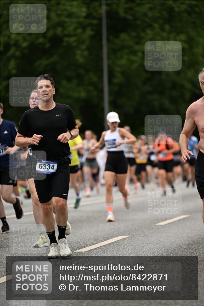 29.06.2025 - hella hamburg halbmarathon Dr. Thomas Lammeyer http://msf.ph/oto/8422871 29.06.2025 10:48:26 Kennedybrücke 1026, 1400, 1459, 1802, 1804, 2258, 2674, 2733, 3065, 3597, 4636, 4866, 5001, 5127, 5192, 5201, 5649, 5902, 5905, 6226, 6334, 6931, 7197, 8058, 8504, 8591, 9704, 9879, 10006, 10097, 10220, 10285, 10553, 11093 meine-sportfotos.de