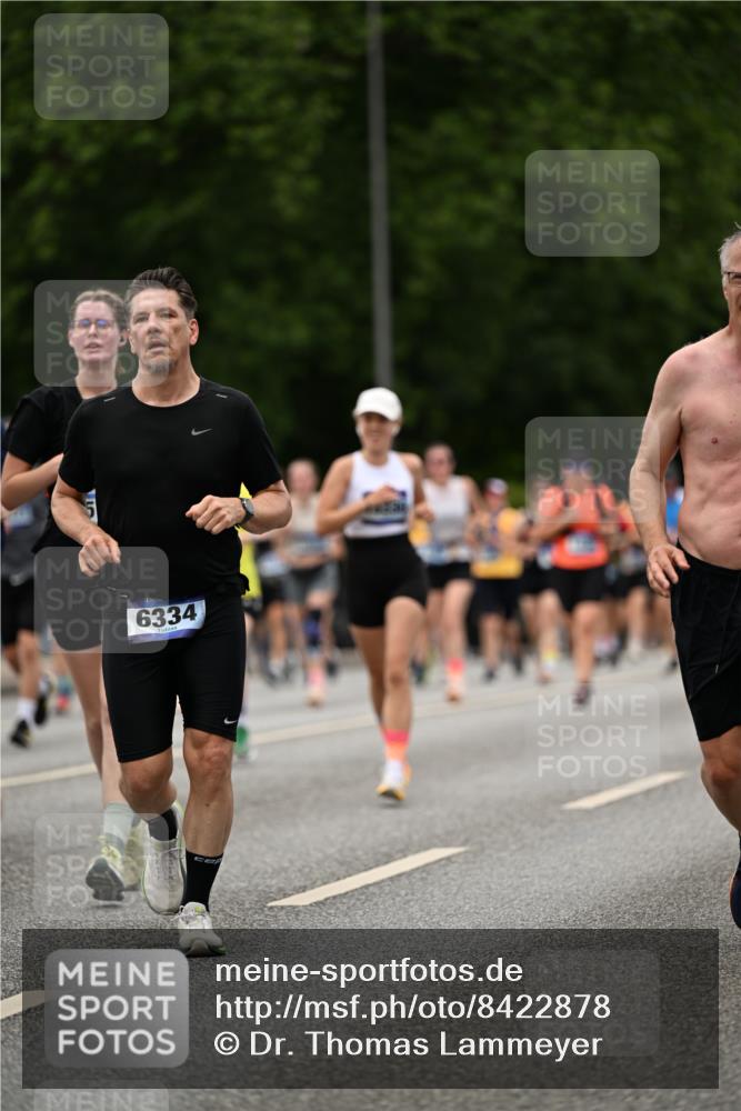 29.06.2025 - hella hamburg halbmarathon Dr. Thomas Lammeyer http://msf.ph/oto/8422878 29.06.2025 10:48:26 Kennedybrücke 1026, 1400, 1459, 1802, 1804, 2258, 2674, 2733, 3065, 3597, 4636, 4866, 5001, 5127, 5192, 5201, 5649, 5902, 5905, 6226, 6334, 6931, 7197, 8058, 8504, 8591, 9704, 9879, 10006, 10097, 10220, 10285, 10553, 11093 meine-sportfotos.de