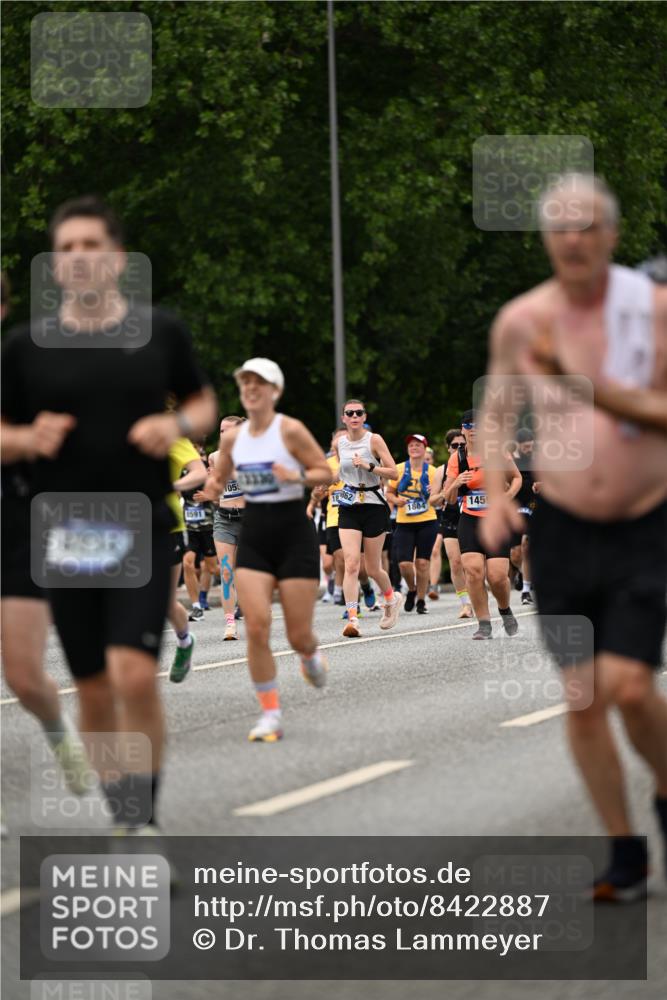 29.06.2025 - hella hamburg halbmarathon Dr. Thomas Lammeyer http://msf.ph/oto/8422887 29.06.2025 10:48:26 Kennedybrücke 1026, 1400, 1459, 1802, 1804, 2258, 2674, 2733, 3065, 3597, 4636, 4866, 5001, 5127, 5192, 5201, 5649, 5902, 5905, 6226, 6334, 6931, 7197, 8058, 8504, 8591, 9704, 9879, 10006, 10097, 10220, 10285, 10553, 11093 meine-sportfotos.de