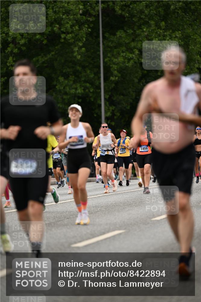 29.06.2025 - hella hamburg halbmarathon Dr. Thomas Lammeyer http://msf.ph/oto/8422894 29.06.2025 10:48:27 Kennedybrücke 1026, 1400, 1459, 1802, 1804, 2258, 2674, 2733, 3065, 3597, 4636, 4866, 5001, 5127, 5192, 5201, 5649, 5902, 5905, 6226, 6334, 6931, 7197, 8058, 8504, 8591, 9704, 9879, 10006, 10097, 10220, 10285, 10553, 11093 meine-sportfotos.de
