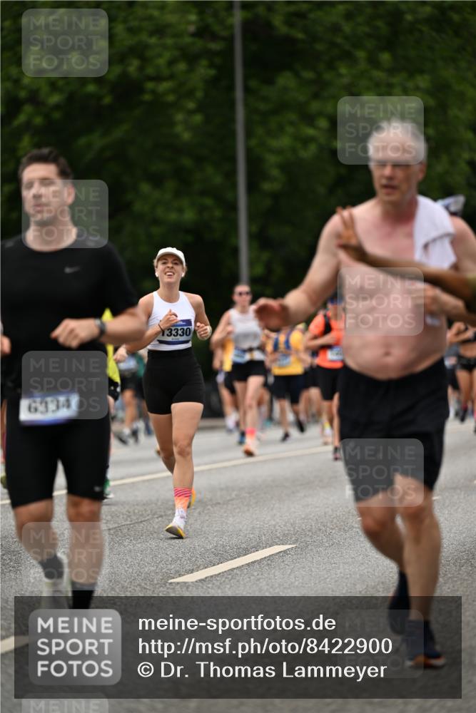 29.06.2025 - hella hamburg halbmarathon Dr. Thomas Lammeyer http://msf.ph/oto/8422900 29.06.2025 10:48:27 Kennedybrücke 1026, 1400, 1459, 1802, 1804, 2258, 2674, 2733, 3065, 3597, 4636, 4866, 5001, 5127, 5192, 5201, 5649, 5902, 5905, 6226, 6334, 6931, 7197, 8058, 8504, 8591, 9704, 9879, 10006, 10097, 10220, 10285, 10553, 11093 meine-sportfotos.de