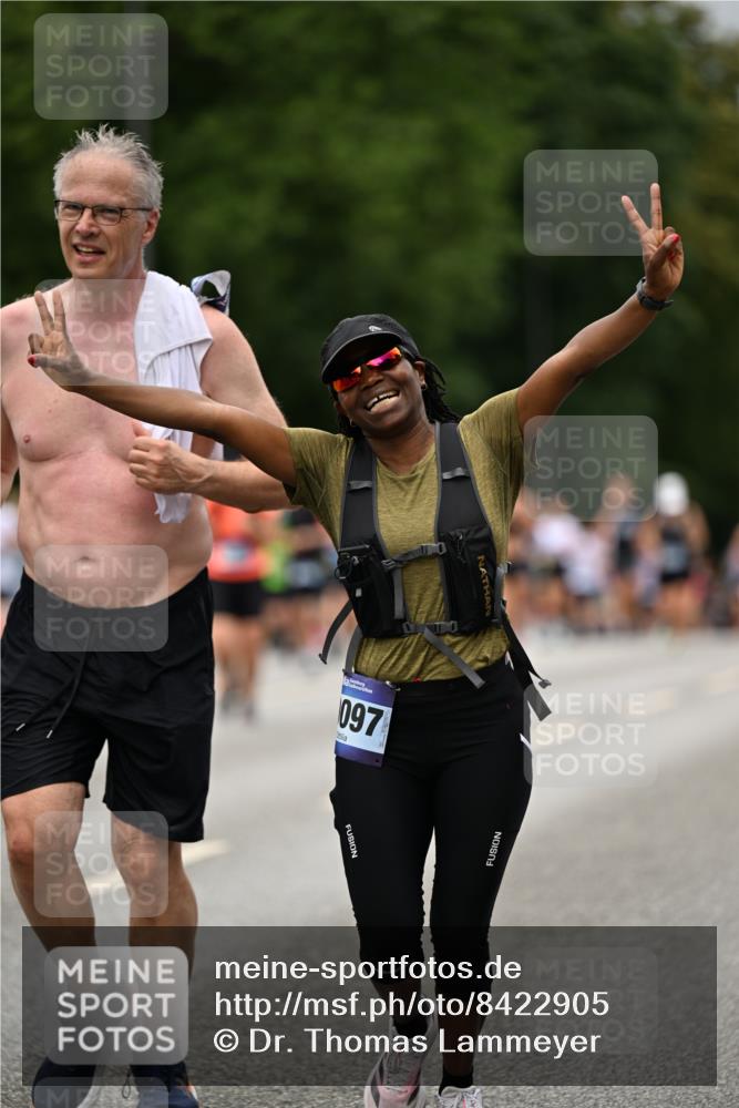29.06.2025 - hella hamburg halbmarathon Dr. Thomas Lammeyer http://msf.ph/oto/8422905 29.06.2025 10:48:28 Kennedybrücke 1026, 1095, 1400, 1459, 1802, 1804, 2073, 2258, 2674, 2733, 3065, 3597, 4636, 4866, 5001, 5127, 5192, 5201, 5649, 5902, 5905, 6226, 6334, 6931, 7197, 8058, 8504, 8591, 9879, 10006, 10097, 10220, 10285, 10553, 11093 meine-sportfotos.de