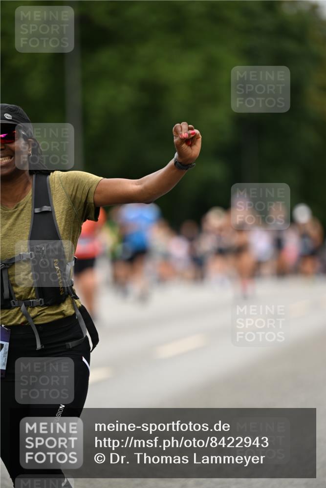 29.06.2025 - hella hamburg halbmarathon Dr. Thomas Lammeyer http://msf.ph/oto/8422943 29.06.2025 10:48:29 Kennedybrücke 1026, 1095, 1400, 1459, 1802, 1804, 2073, 2258, 2674, 2733, 3065, 3597, 4636, 4866, 4968, 5001, 5127, 5192, 5201, 5355, 5649, 5902, 5905, 6226, 6334, 6931, 7197, 8058, 8504, 8591, 8870, 9879, 10006, 10097, 10220, 10285, 10553, 11093 meine-sportfotos.de