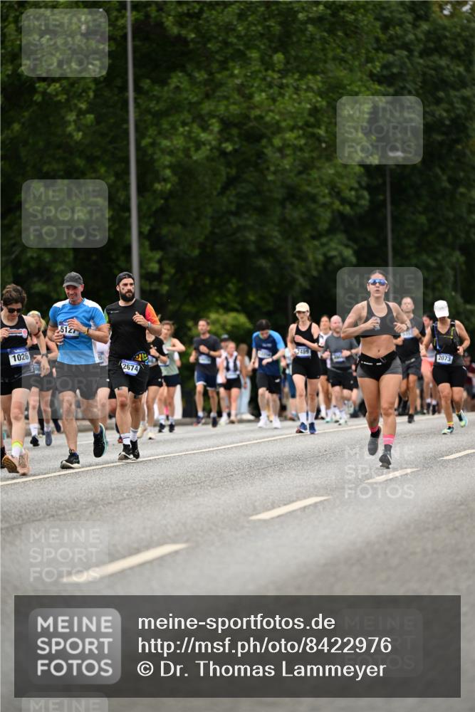 29.06.2025 - hella hamburg halbmarathon Dr. Thomas Lammeyer http://msf.ph/oto/8422976 29.06.2025 10:48:31 Kennedybrücke 1026, 1095, 1400, 1459, 1802, 1804, 2073, 2258, 2674, 2733, 3065, 3597, 4636, 4866, 4968, 5001, 5127, 5192, 5201, 5355, 5902, 5905, 6226, 6334, 6931, 7197, 7489, 8058, 8504, 8591, 8870, 9331, 9333, 9879, 10006, 10097, 10220, 10285, 10553, 11093 meine-sportfotos.de