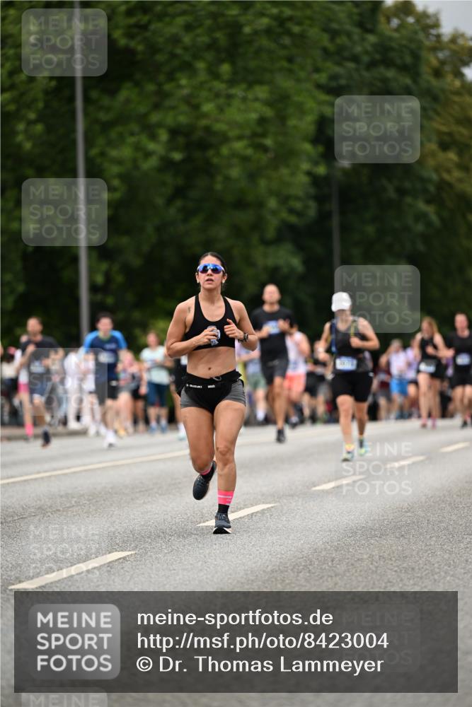 29.06.2025 - hella hamburg halbmarathon Dr. Thomas Lammeyer http://msf.ph/oto/8423004 29.06.2025 10:48:35 Kennedybrücke 1026, 1095, 1400, 1459, 1802, 1804, 2073, 2258, 2674, 2733, 3065, 3597, 4636, 4866, 4968, 5001, 5127, 5192, 5201, 5355, 5902, 5905, 6226, 6334, 7489, 8058, 8591, 8763, 8870, 9331, 9333, 9879, 10006, 10097, 10220, 10285, 10553, 10707, 11093 meine-sportfotos.de