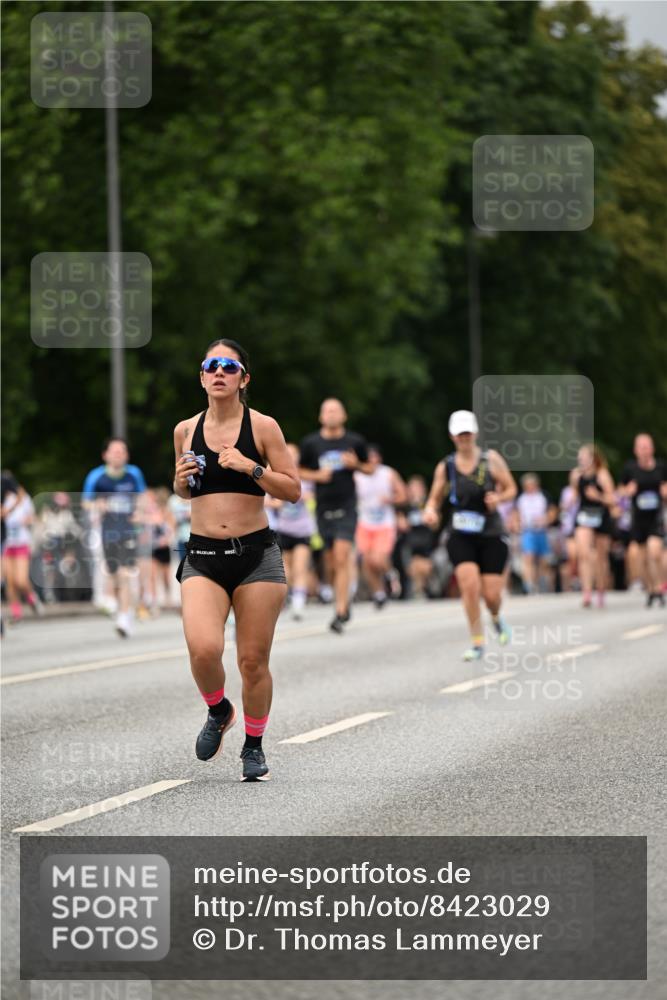 29.06.2025 - hella hamburg halbmarathon Dr. Thomas Lammeyer http://msf.ph/oto/8423029 29.06.2025 10:48:36 Kennedybrücke 1026, 1095, 1400, 1459, 1802, 1804, 2073, 2258, 2674, 2733, 3065, 3597, 4636, 4866, 4968, 5001, 5127, 5192, 5201, 5355, 5902, 5905, 6036, 6226, 6334, 7489, 8058, 8591, 8763, 8870, 9331, 9333, 9879, 10006, 10097, 10220, 10285, 10553, 10707, 11093 meine-sportfotos.de