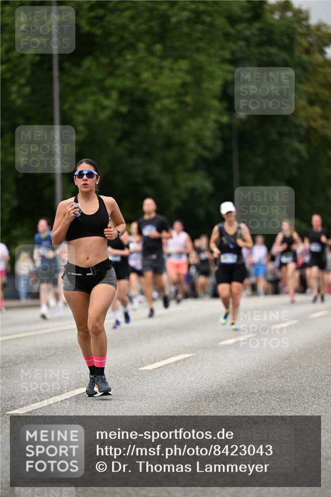 29.06.2025 - hella hamburg halbmarathon Dr. Thomas Lammeyer http://msf.ph/oto/8423043 29.06.2025 10:48:36 Kennedybrücke 1026, 1095, 1400, 1459, 1802, 1804, 2073, 2258, 2674, 2733, 3065, 3597, 4636, 4866, 4968, 5001, 5127, 5192, 5201, 5355, 5902, 5905, 6036, 6226, 6334, 7489, 8058, 8591, 8763, 8870, 9331, 9333, 9879, 10006, 10097, 10220, 10285, 10553, 10707, 11093 meine-sportfotos.de