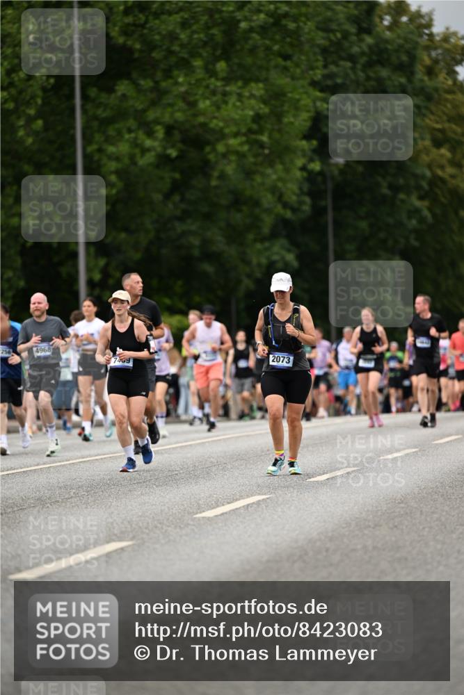 29.06.2025 - hella hamburg halbmarathon Dr. Thomas Lammeyer http://msf.ph/oto/8423083 29.06.2025 10:48:38 Kennedybrücke 1026, 1095, 1400, 1459, 1802, 1804, 2073, 2186, 2258, 2674, 2692, 2733, 3065, 4866, 4968, 5127, 5355, 5902, 5905, 6036, 6226, 6334, 7489, 8058, 8591, 8763, 8870, 9331, 9333, 9879, 10006, 10097, 10220, 10285, 10553, 10707, 11093 meine-sportfotos.de