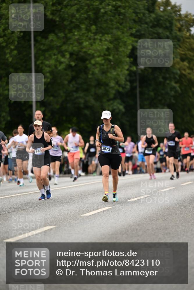 29.06.2025 - hella hamburg halbmarathon Dr. Thomas Lammeyer http://msf.ph/oto/8423110 29.06.2025 10:48:38 Kennedybrücke 1026, 1095, 1400, 1459, 1802, 1804, 2073, 2186, 2258, 2674, 2692, 2733, 3065, 4866, 4968, 5127, 5355, 5902, 5905, 6036, 6226, 6334, 7489, 8058, 8591, 8763, 8870, 9331, 9333, 9879, 10006, 10097, 10220, 10285, 10553, 10707, 11093 meine-sportfotos.de