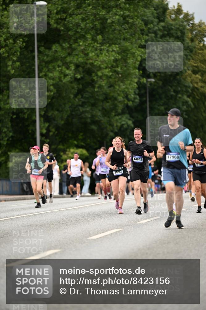 29.06.2025 - hella hamburg halbmarathon Dr. Thomas Lammeyer http://msf.ph/oto/8423156 29.06.2025 10:48:44 Kennedybrücke 1026, 1095, 1400, 1459, 1802, 1804, 2073, 2186, 2674, 2692, 2733, 3065, 3596, 4968, 5127, 5355, 6036, 6226, 6895, 7489, 8058, 8591, 8763, 8870, 9331, 9333, 10285, 10553, 10707, 11093 meine-sportfotos.de