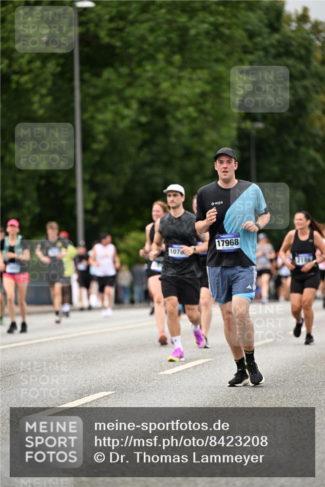 29.06.2025 - hella hamburg halbmarathon Dr. Thomas Lammeyer http://msf.ph/oto/8423208 29.06.2025 10:48:46 Kennedybrücke 1026, 1095, 1400, 1459, 1802, 1804, 2073, 2186, 2674, 2692, 2733, 3065, 3596, 4968, 5127, 5355, 5730, 5731, 6036, 6895, 7489, 8058, 8591, 8763, 8870, 9331, 9333, 10285, 10553, 10707 meine-sportfotos.de