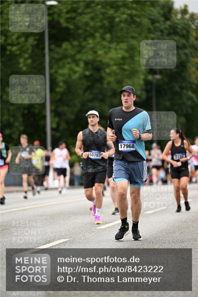 29.06.2025 - hella hamburg halbmarathon Dr. Thomas Lammeyer http://msf.ph/oto/8423222 29.06.2025 10:48:47 Kennedybrücke 1026, 1095, 1459, 1802, 1804, 2073, 2186, 2674, 2692, 2733, 3065, 3596, 4215, 4968, 5127, 5355, 5730, 5731, 6036, 6895, 7489, 8058, 8591, 8763, 8870, 9331, 9333, 10285, 10553, 10707 meine-sportfotos.de