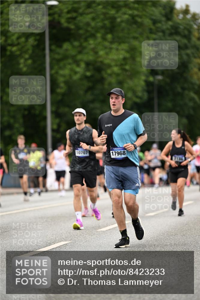 29.06.2025 - hella hamburg halbmarathon Dr. Thomas Lammeyer http://msf.ph/oto/8423233 29.06.2025 10:48:47 Kennedybrücke 1026, 1095, 1459, 1802, 1804, 2073, 2186, 2674, 2692, 2733, 3065, 3596, 4215, 4968, 5127, 5355, 5730, 5731, 6036, 6895, 7489, 8058, 8591, 8763, 8870, 9331, 9333, 10285, 10553, 10707 meine-sportfotos.de