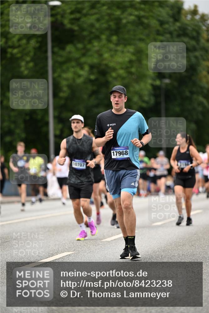 29.06.2025 - hella hamburg halbmarathon Dr. Thomas Lammeyer http://msf.ph/oto/8423238 29.06.2025 10:48:47 Kennedybrücke 1026, 1095, 1459, 1802, 1804, 2073, 2186, 2674, 2692, 2733, 3065, 3596, 4215, 4968, 5127, 5355, 5730, 5731, 6036, 6895, 7489, 8058, 8591, 8763, 8870, 9331, 9333, 10285, 10553, 10707 meine-sportfotos.de