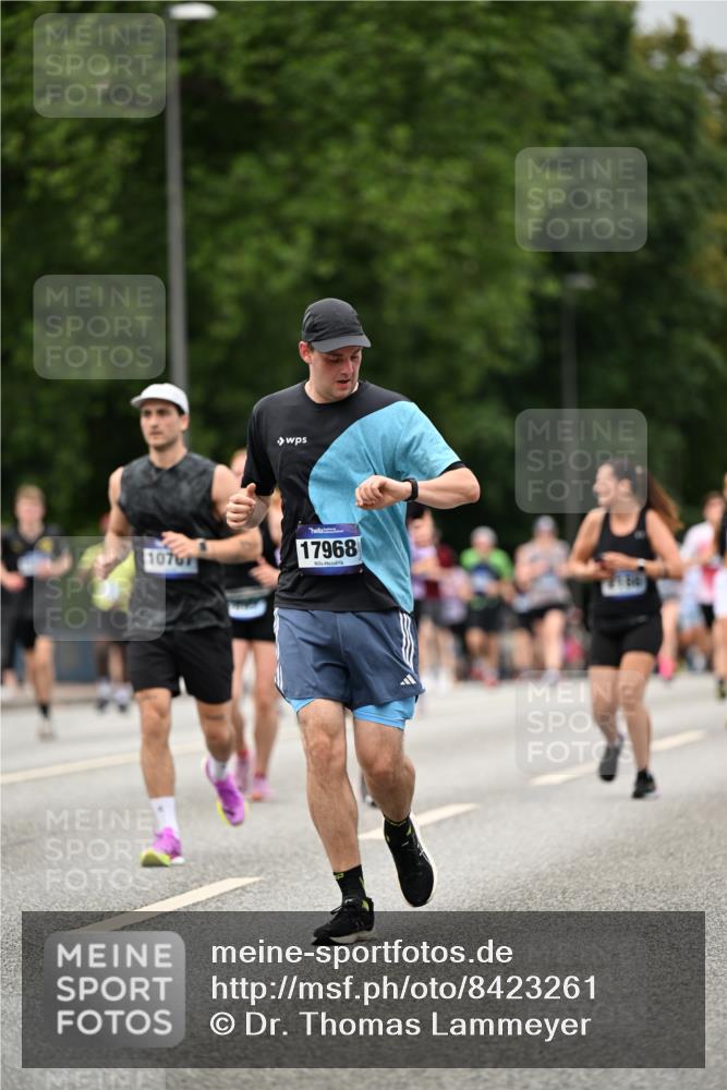 29.06.2025 - hella hamburg halbmarathon Dr. Thomas Lammeyer http://msf.ph/oto/8423261 29.06.2025 10:48:48 Kennedybrücke 1026, 1095, 1459, 1802, 1804, 2073, 2186, 2674, 2692, 3065, 3596, 4215, 4968, 5127, 5355, 5730, 5731, 6036, 6895, 7489, 8058, 8591, 8763, 8870, 9331, 9333, 10285, 10553, 10707 meine-sportfotos.de
