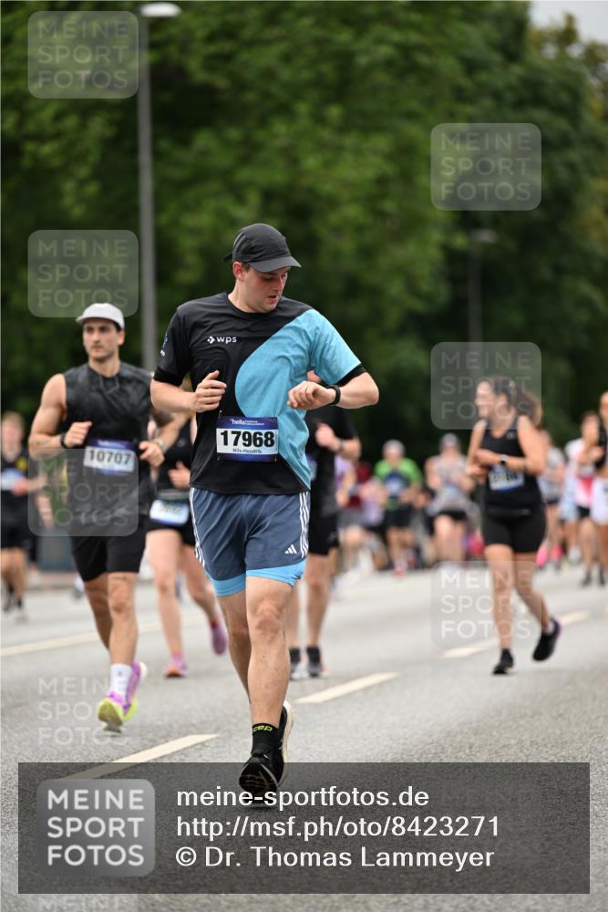 29.06.2025 - hella hamburg halbmarathon Dr. Thomas Lammeyer http://msf.ph/oto/8423271 29.06.2025 10:48:48 Kennedybrücke 1026, 1095, 1459, 1802, 1804, 2073, 2186, 2674, 2692, 3065, 3596, 4215, 4968, 5127, 5355, 5730, 5731, 6036, 6895, 7489, 8058, 8591, 8763, 8870, 9331, 9333, 10285, 10553, 10707 meine-sportfotos.de