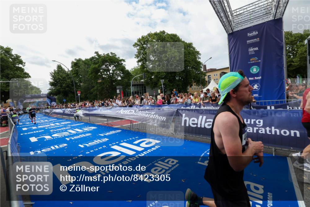 29.06.2025 - hella hamburg halbmarathon Zöllner http://msf.ph/oto/8423305 29.06.2025 10:33:02 Ziel 4463, 11169, 12290, 18679, 19059 meine-sportfotos.de