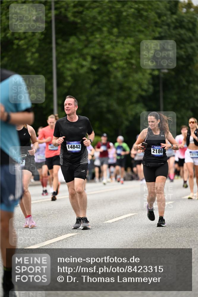 29.06.2025 - hella hamburg halbmarathon Dr. Thomas Lammeyer http://msf.ph/oto/8423315 29.06.2025 10:48:50 Kennedybrücke 1026, 1095, 1802, 1804, 2073, 2186, 2674, 2692, 3065, 3596, 4215, 4968, 5127, 5355, 5730, 5731, 6036, 6895, 7489, 7610, 7818, 8058, 8591, 8763, 8870, 9331, 9333, 10285, 10553, 10707 meine-sportfotos.de