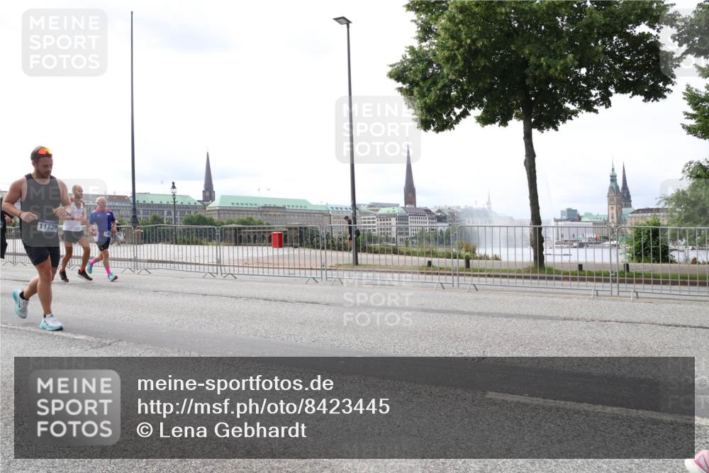 29.06.2025 - hella hamburg halbmarathon Lena Gebhardt http://msf.ph/oto/8423445 29.06.2025 10:28:13 Lombardsbrücke 11739, 1148, 3445, 5177, 5369, 5604, 5847, 6632, 7497, 7667, 7980, 8215, 8327, 9567, 9653, 9654, 9688, 11692, 11739, 12780, 12823, 12842, 13045, 13296, 13400, 13568, 13678, 13860, 14017, 14155, 15123, 15607, 15608, 16569, 16804, 18256, 18604, 18626, 19180 meine-sportfotos.de
