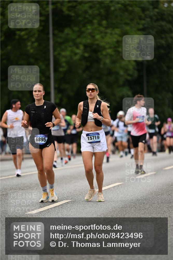 29.06.2025 - hella hamburg halbmarathon Dr. Thomas Lammeyer http://msf.ph/oto/8423496 29.06.2025 10:48:55 Kennedybrücke 1095, 2073, 2186, 2692, 3506, 3596, 4215, 4968, 5355, 5730, 5731, 6036, 6895, 7489, 7610, 7818, 8763, 8870, 9331, 9333, 10303, 10304, 10707 meine-sportfotos.de