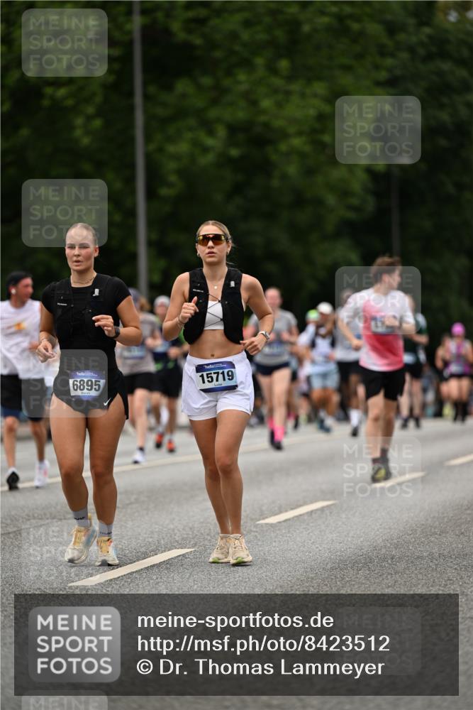29.06.2025 - hella hamburg halbmarathon Dr. Thomas Lammeyer http://msf.ph/oto/8423512 29.06.2025 10:48:56 Kennedybrücke 1095, 2073, 2186, 2692, 3506, 3596, 4215, 4968, 5355, 5730, 5731, 6036, 6895, 6922, 7489, 7610, 7818, 8763, 8870, 9331, 9333, 10303, 10304, 10707 meine-sportfotos.de