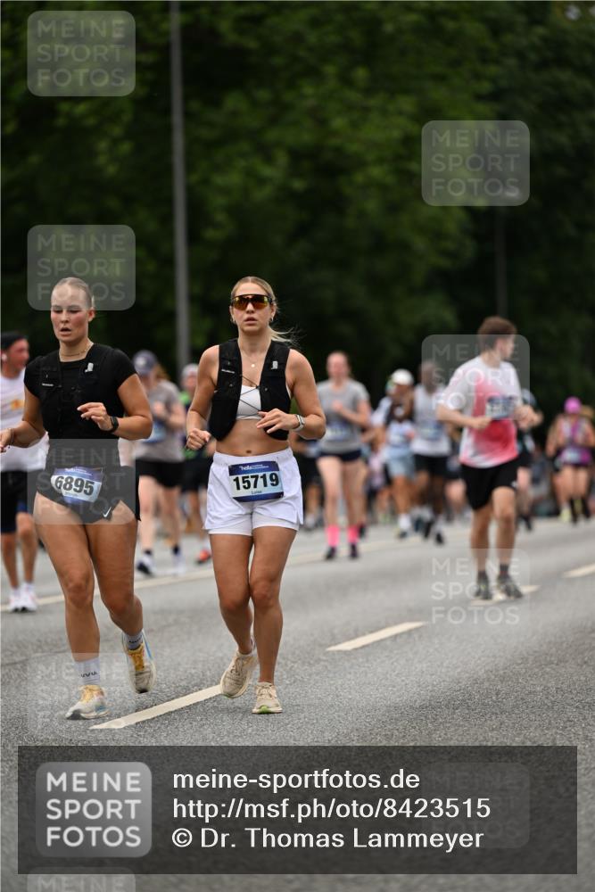 29.06.2025 - hella hamburg halbmarathon Dr. Thomas Lammeyer http://msf.ph/oto/8423515 29.06.2025 10:48:56 Kennedybrücke 1095, 2073, 2186, 2692, 3506, 3596, 4215, 4968, 5355, 5730, 5731, 6036, 6895, 6922, 7489, 7610, 7818, 8763, 8870, 9331, 9333, 10303, 10304, 10707 meine-sportfotos.de