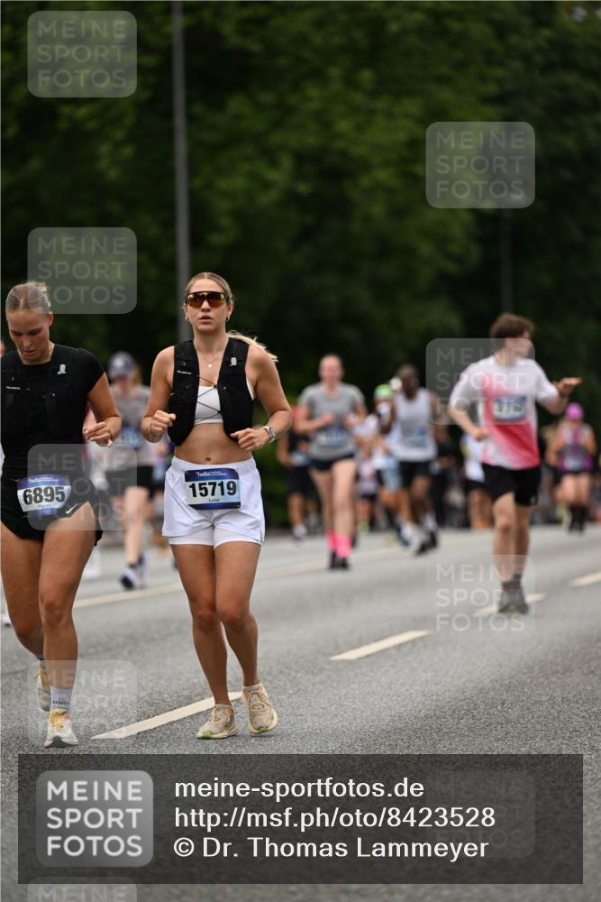 29.06.2025 - hella hamburg halbmarathon Dr. Thomas Lammeyer http://msf.ph/oto/8423528 29.06.2025 10:48:56 Kennedybrücke 1095, 2073, 2186, 2692, 3506, 3596, 4215, 4968, 5355, 5730, 5731, 6036, 6895, 6922, 7489, 7610, 7818, 8763, 8870, 9331, 9333, 10303, 10304, 10707 meine-sportfotos.de