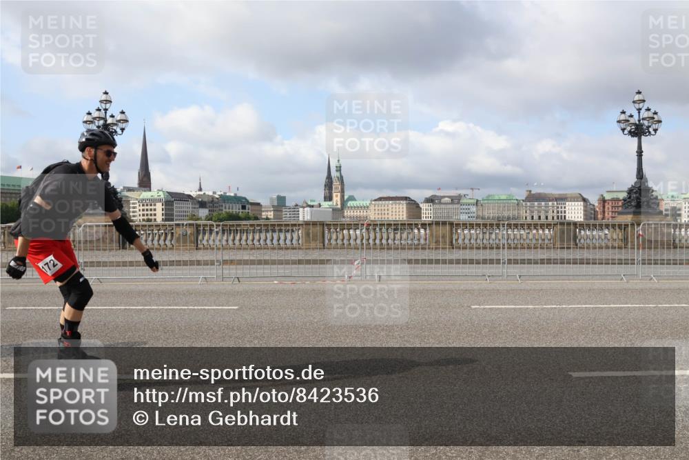29.06.2025 - hella hamburg halbmarathon Lena Gebhardt http://msf.ph/oto/8423536 29.06.2025 08:58:10 Lombardsbrücke 172 meine-sportfotos.de