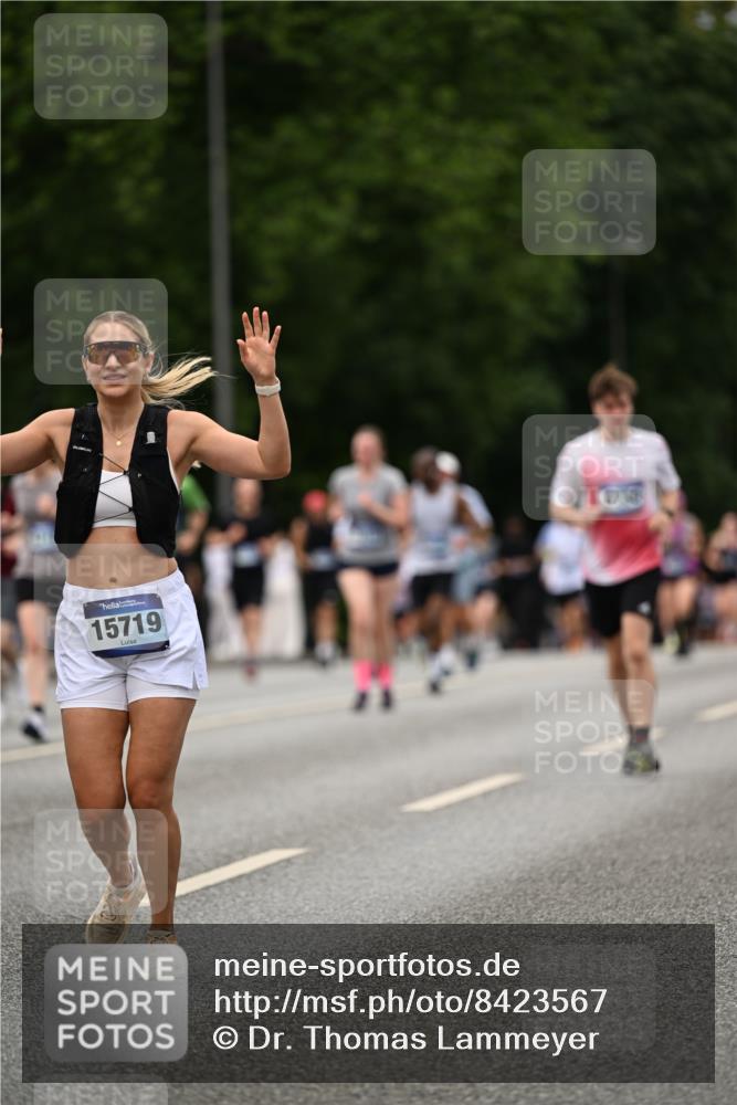 29.06.2025 - hella hamburg halbmarathon Dr. Thomas Lammeyer http://msf.ph/oto/8423567 29.06.2025 10:48:57 Kennedybrücke 1095, 2073, 2186, 2692, 3506, 3596, 4215, 4968, 5355, 5730, 5731, 6036, 6895, 6922, 7489, 7610, 7818, 8763, 8870, 9331, 9333, 10303, 10304, 10707 meine-sportfotos.de